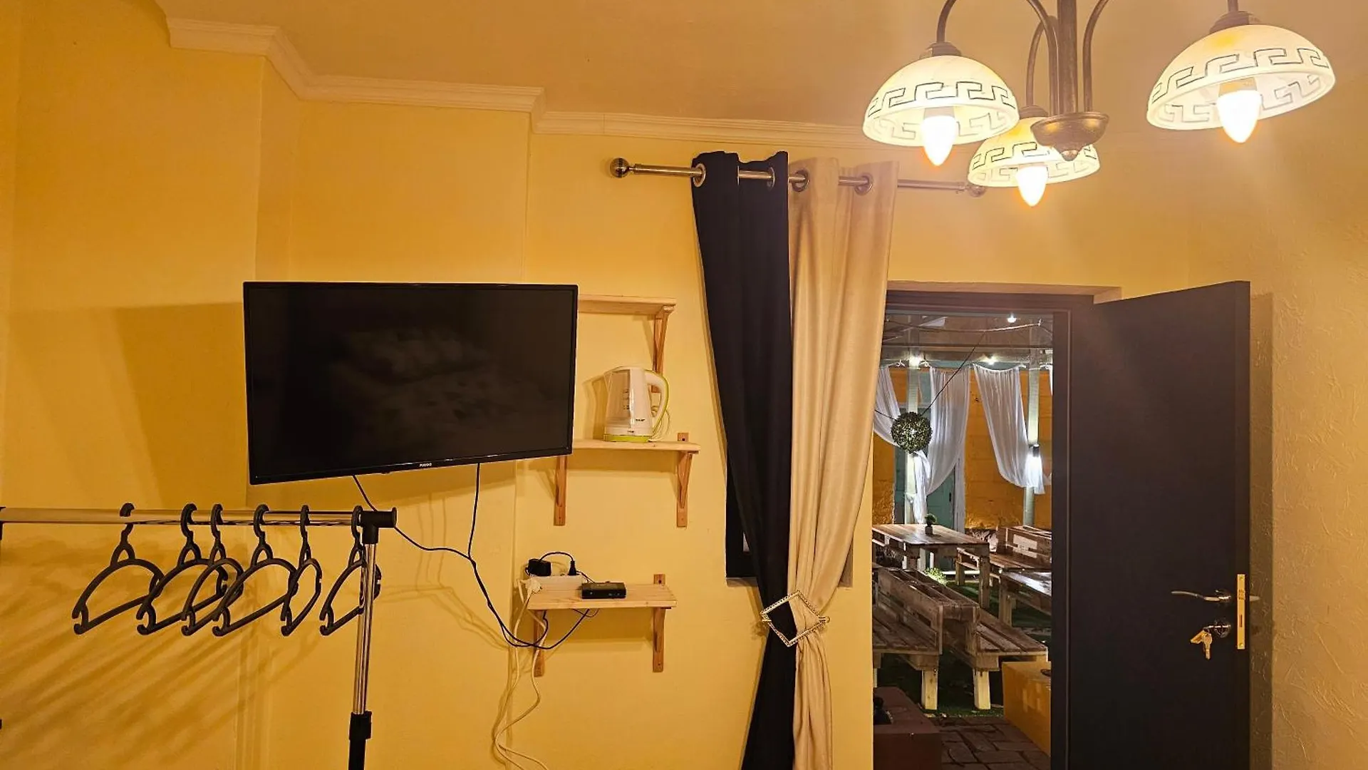 Bob Marley Bnb & Hostel Tirana 0*,  Albanien