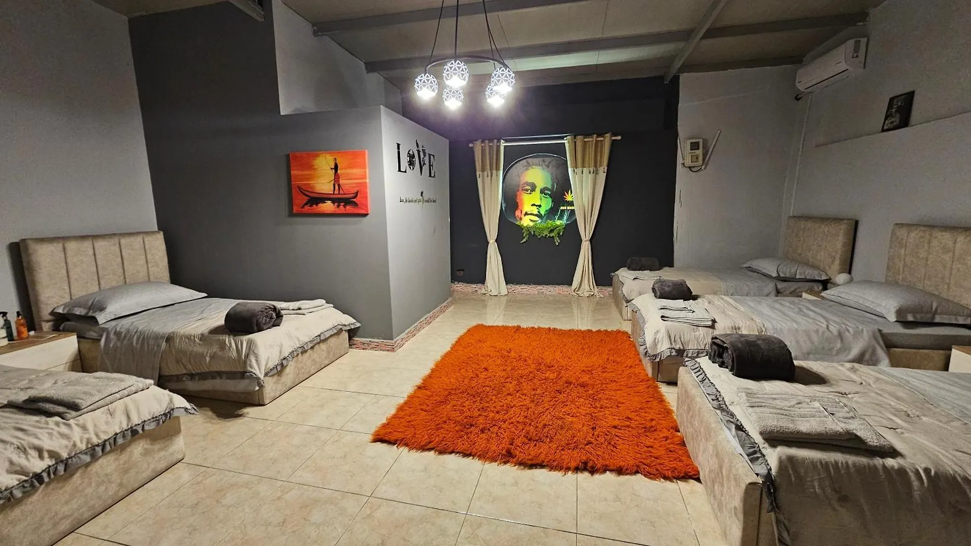 Bob Marley Bnb & Hostel Tirana 0*,  Albanien