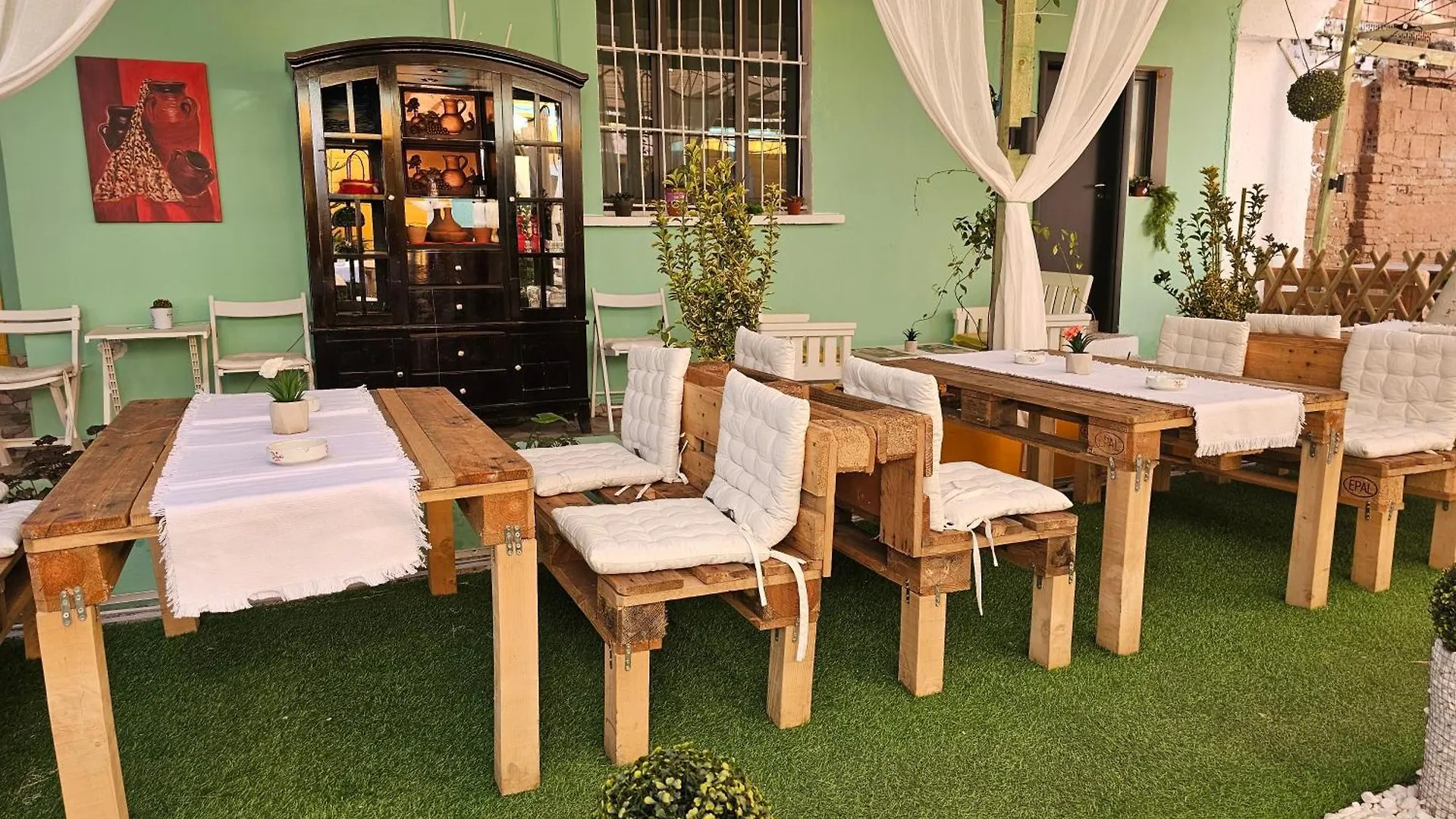 Bob Marley Bnb & Hostel Tirana